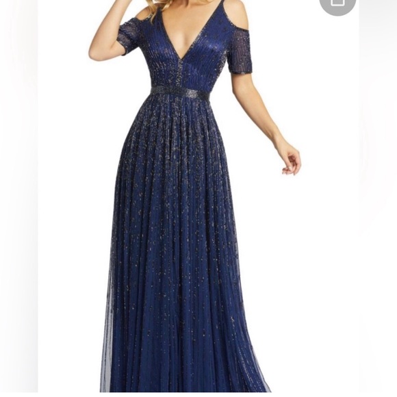 Mac Duggal Dresses & Skirts - NWT MAC DUGGAL COLD SHOULDER BEADED GOWN SIZE 10